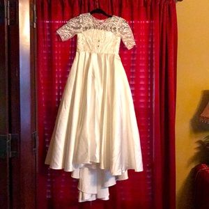 Flower Girl or Junior Brides Dress